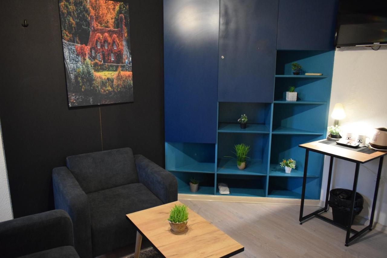 M - Square Private Rooms スコピエ エクステリア 写真